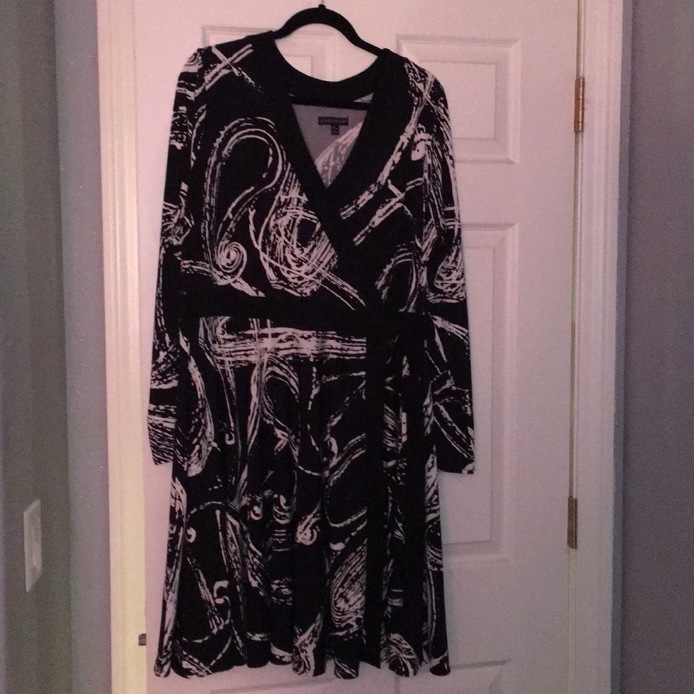 Black and white print dress